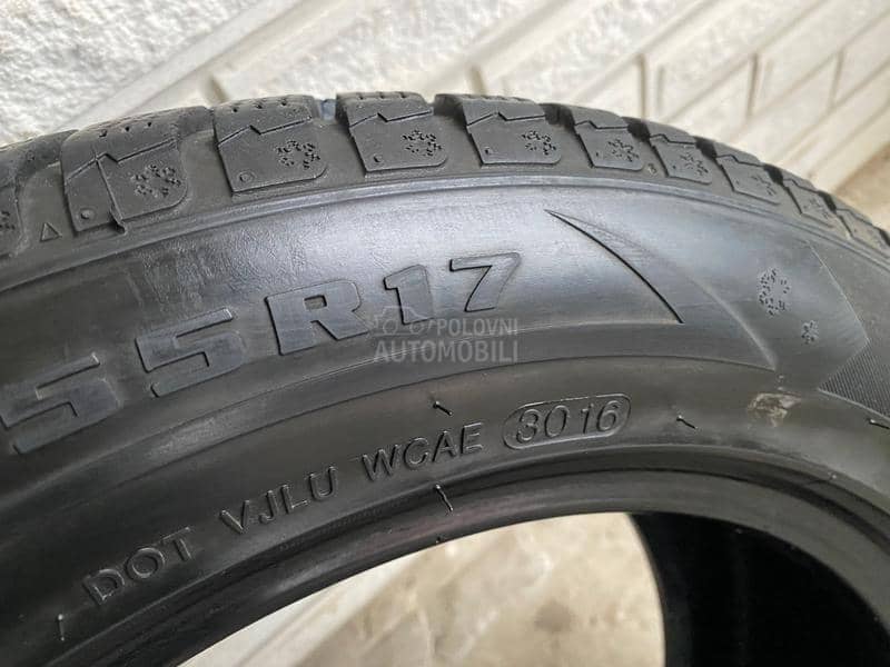 Aeolus 215/55 R17 Zimska
