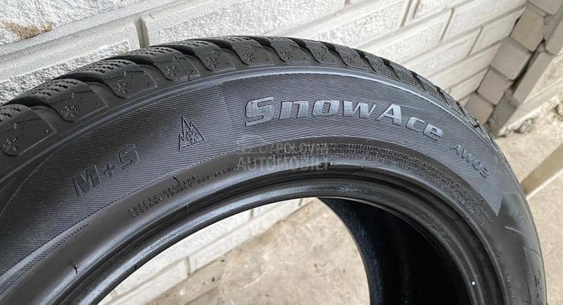 Aeolus 215/55 R17 Zimska