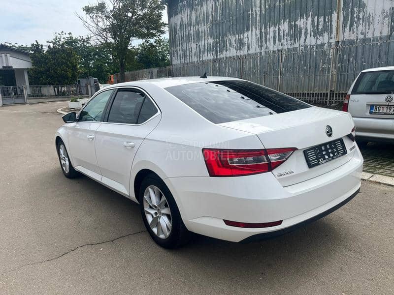Škoda Superb 2.0 tdi Dsg