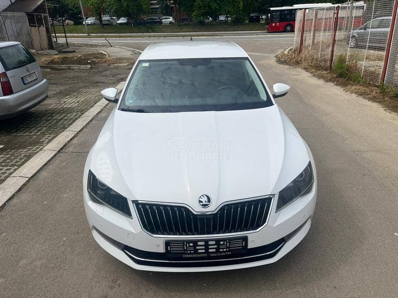 Škoda Superb 2.0 tdi Dsg