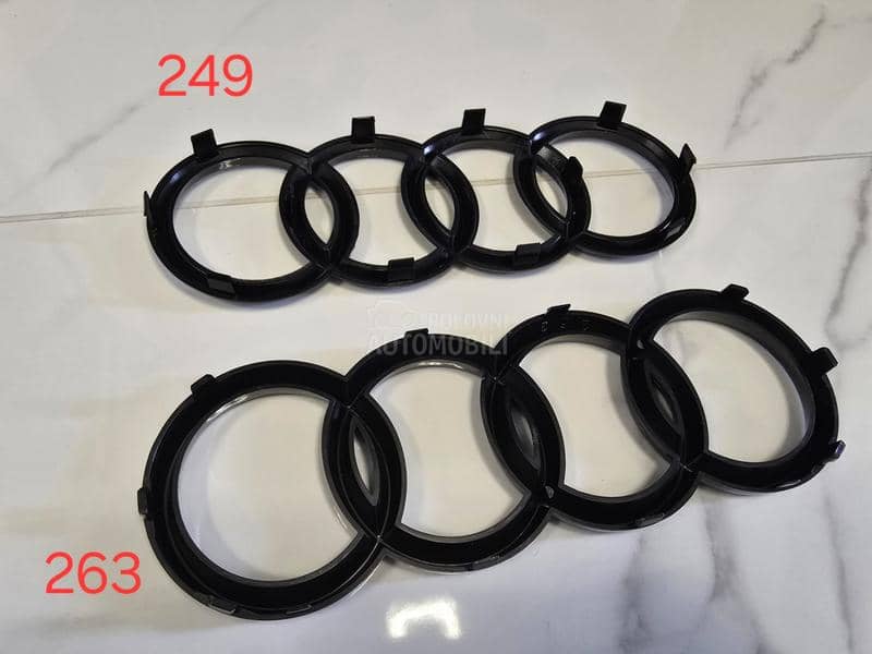 Sjaj crni prednji znak NOVO