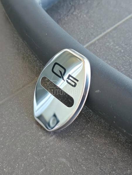 Q5 sivi poklopci brava NOVO