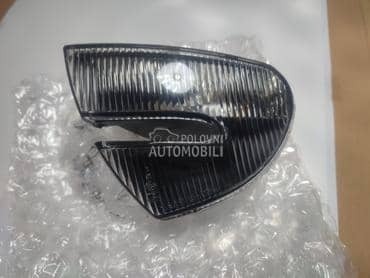 Levi migavac u braniku za Alfa Romeo 147 od 2000. do 2004. god.