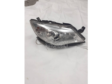 Desni far za Subaru Impreza