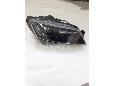 Desni far za Škoda Superb