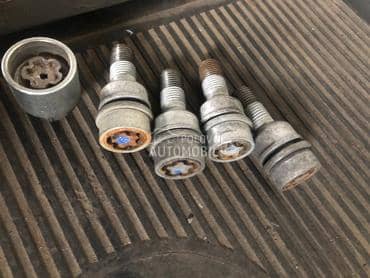 Zastitni srafovi za felne za Audi Q5, Q7, Q8