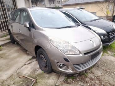 xenon farovi za Renault Scenic od 2009. do 2012. god.