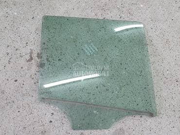 Zadnje desno staklo prozor za Mazda 2 od 2002. do 2007. god.