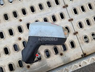 Retrevizor za Ford Kuga od 2008. do 2012. god.