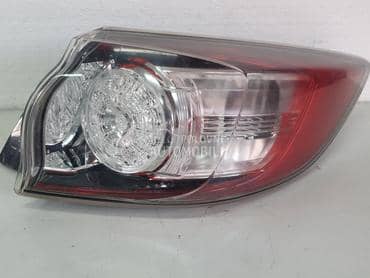 Desna lampa Stop svetlo za Mazda 3 od 2008. do 2013. god.
