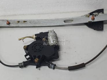 Prednji levi podizac motoric za Mazda 3 od 2003. do 2008. god.