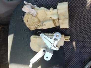 Centralna brava gepeka za Toyota 4Runner, Auris, Avalon ... od 1990. do 2015. god.