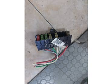 Osigurači i table osigurača za Peugeot 307