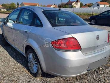 Gepek vrata za Fiat Albea od 2002. do 2012. god.