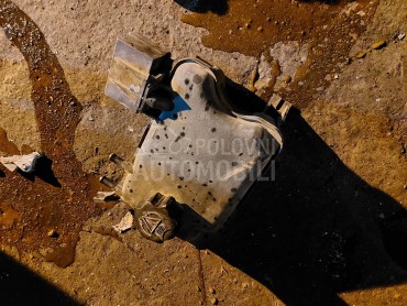 posuda cantra za vodu za Peugeot 106 od 1996. do 2004. god.