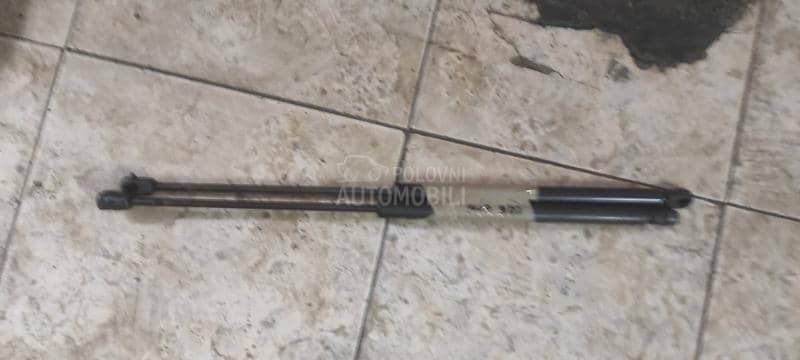 Amortizer haube i gepeka