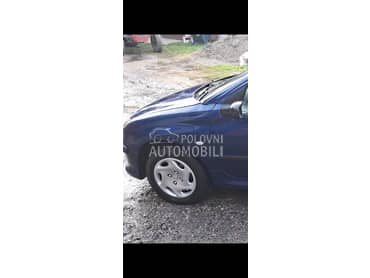 levo krilo xs teget plavo za Peugeot 206