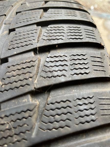 Falken 275/35 R21 Zimska