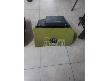 Kaseta - fioka za Peugeot 206