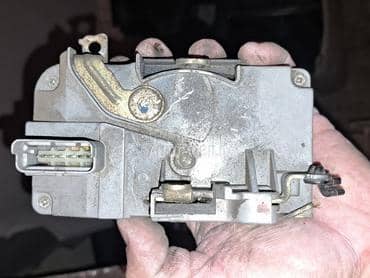 centralna brava 1.1 za Peugeot 206