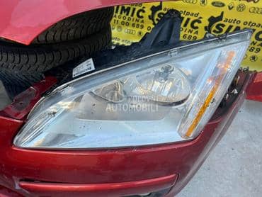 Far levi beli za Ford Focus od 2004. do 2008. god.