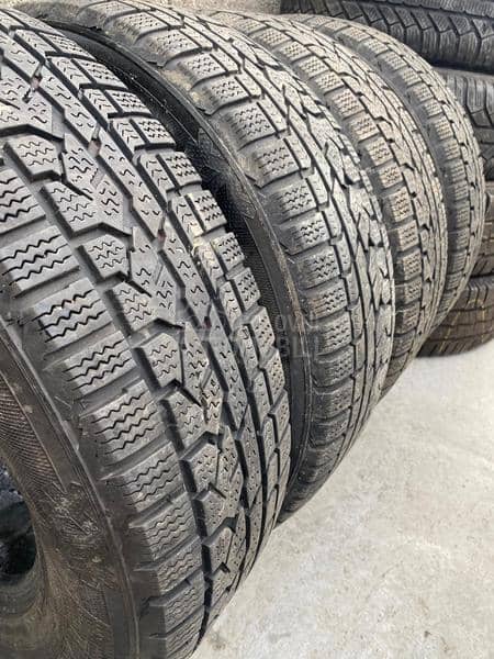 Kumho 215/70 R16 Zimska