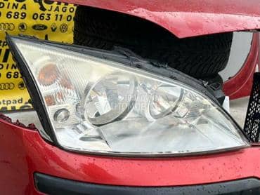 Far desni za Ford Mondeo od 2000. do 2007. god.
