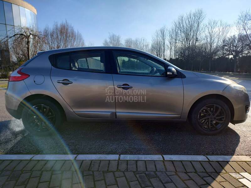 Delovi za Renault Megane 1.5dci 2011. god.
