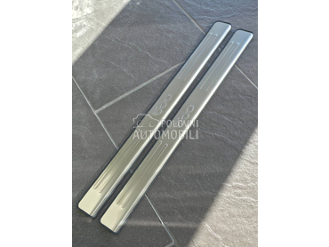 Lajsne unutrasnjih pragova za Fiat 500