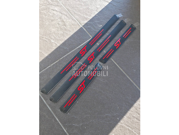 ST crvene nalepnice pragova za Ford Ostalo