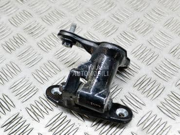 Šarke prednjih vrata za Mercedes Benz A 140, A 150, A 160 ... od 2012. do 2018. god.