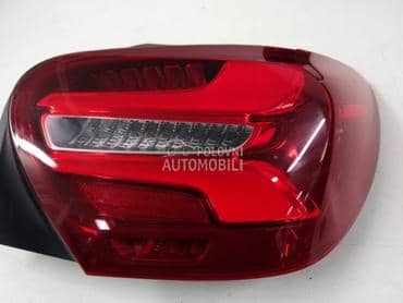 Stop svetlo desno za Mercedes Benz A 140, A 150, A 160 ... od 2012. do 2018. god.