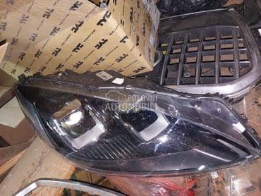 Far led za Ford Kuga od 2020. do 2022. god.