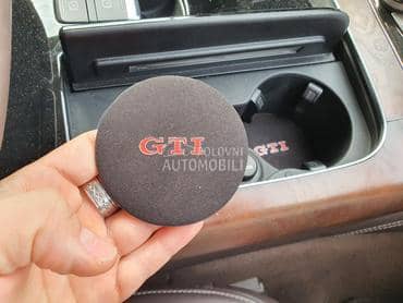 GTI podloge drzaca casa NOVO za Volkswagen Ostalo