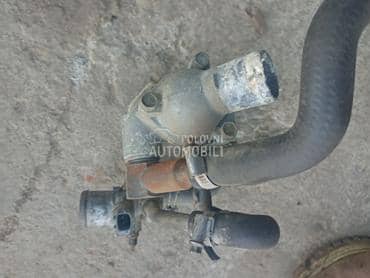 Kućište termostata za Nissan Primera od 1997. do 2002. god.