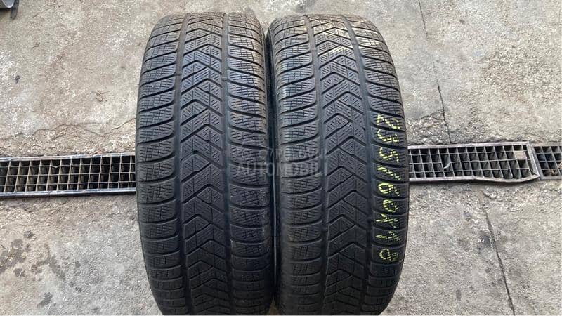 Pirelli 235/60 R18 Zimska