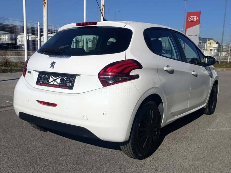 Peugeot 208 -  kompletan auto u delovima