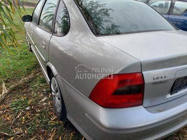Auto za delove za Opel Vectra B