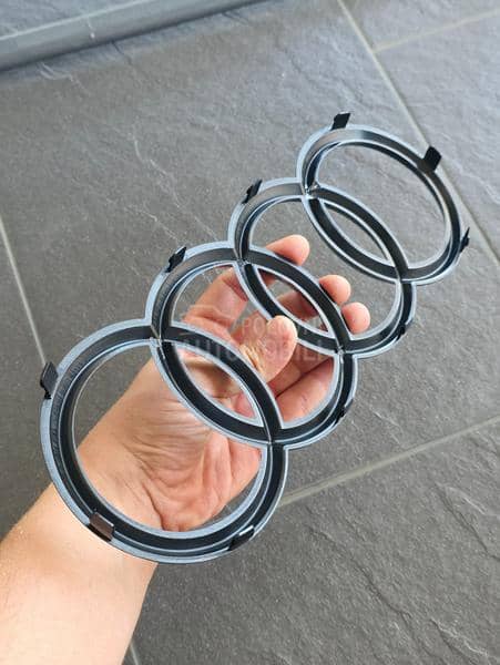 Q7, SQ7 prednji crni znak NOVO