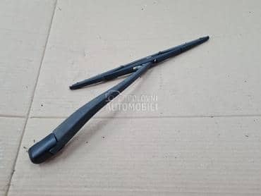 brisac zadnjeg stakla T31 za Nissan X-Trail od 2007. do 2012. god.