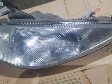 desni far za Peugeot 206 od 1998. do 2002. god.
