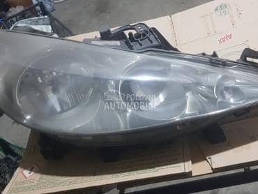 desni far za Peugeot 207 od 2006. do 2009. god.