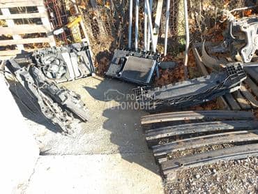 Hladnjak vode i nosač za Peugeot 207