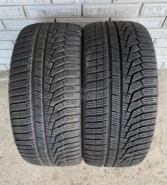 Hankook 235/35 R19 Zimska