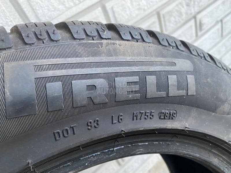 Pirelli 215/60 R17 Zimska