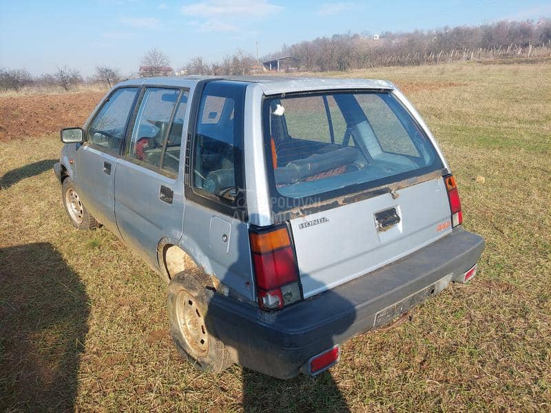 Delovi za Honda Civic