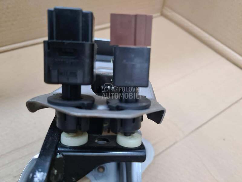 prekidac na pedali kocnice T31