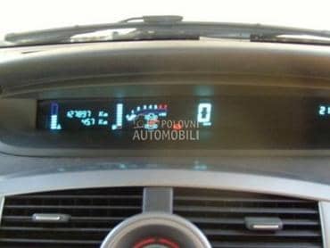 Senik 2 kilometar sat za Renault Scenic od 2002. do 2009. god.