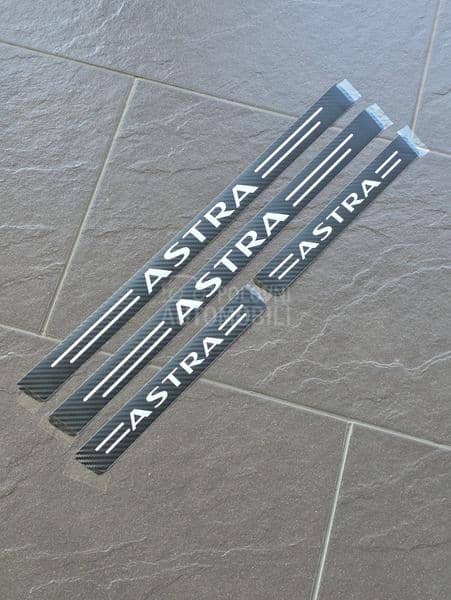 Astra karbon nalepnice pragova