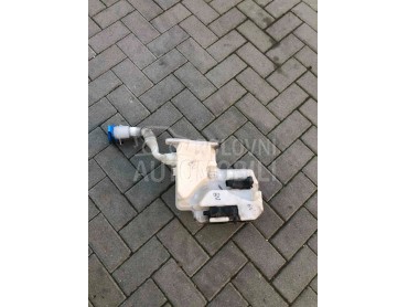 Posuda za tecnosti brisaca za Audi A3 od 2012. do 2018. god.